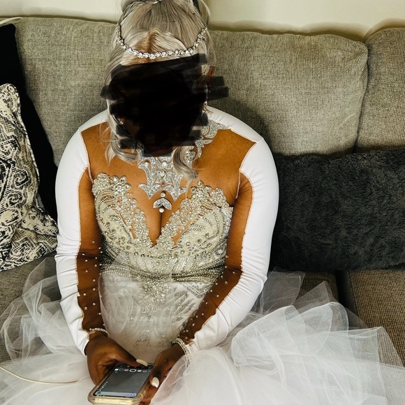 Selling my step daughter prom dress - Picture 1 of 14